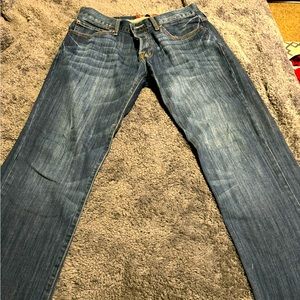 Lucky Brand almost new 32x30 221 original straight